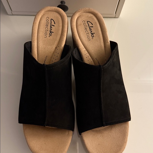 ♥️Clarks Collection Leather Wedge♥️ - Picture 2 of 8